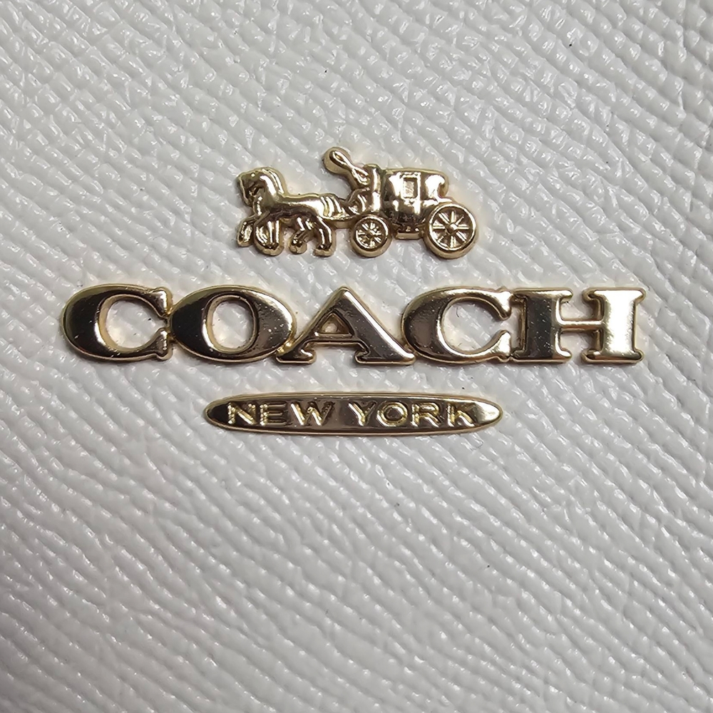 Coach Gallery Tote in White Crossgrain Leather Snake Embossed Details Bag Purse - Picture 6 of 10